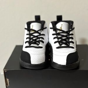 SZ6/AIR JORDAN 12 RETRO TD 'ROYALTY'
850000 170 / USED / IN BOX